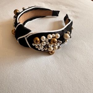 Elegant Black and Gold Pearl Embellished Headband